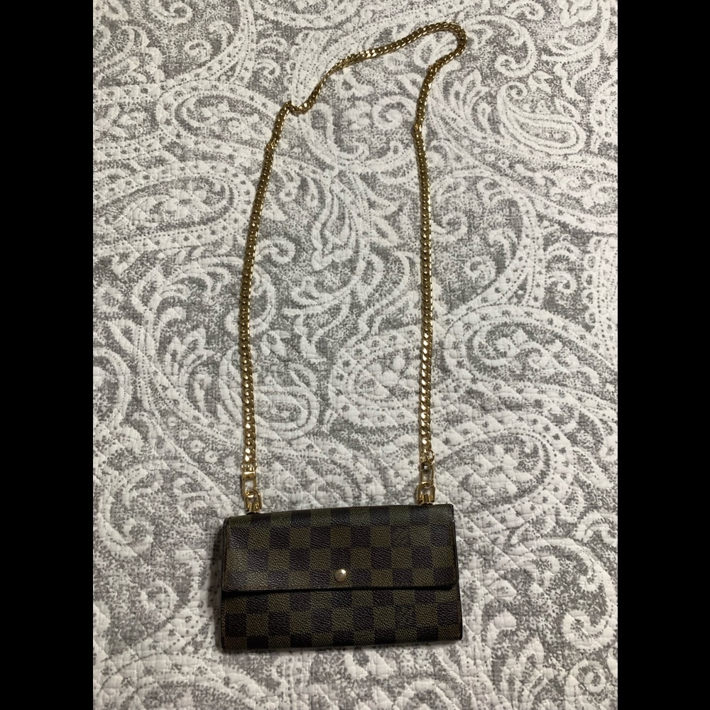Louis Vuitton Handbag - Picture 2 of 9